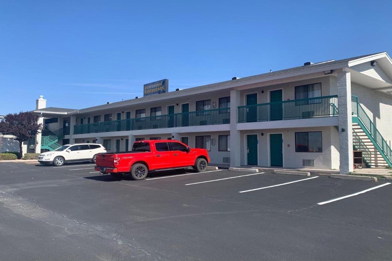 Greentree Inn Of Holbrook, Az Екстер'єр фото